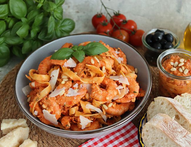 Garnelen-Pasta "Pesto Rosso"